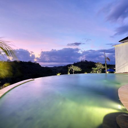 Kelingking Parama Resort Batumadeg エクステリア 写真