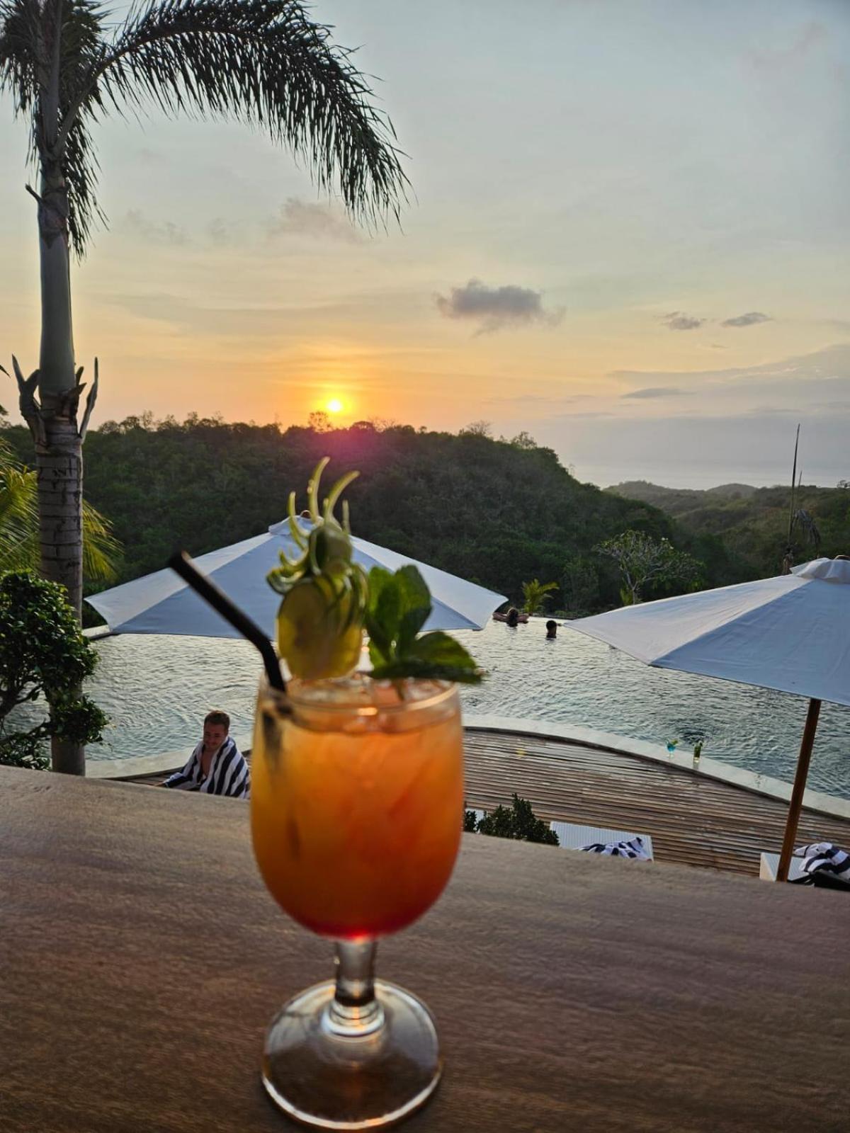 Kelingking Parama Resort Batumadeg エクステリア 写真