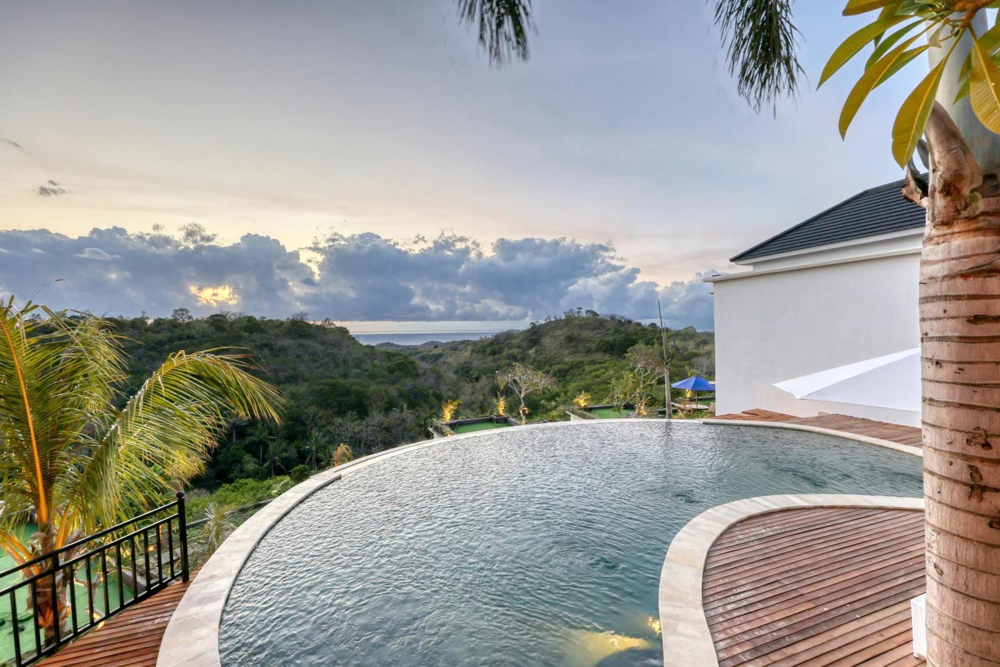 Kelingking Parama Resort Batumadeg エクステリア 写真
