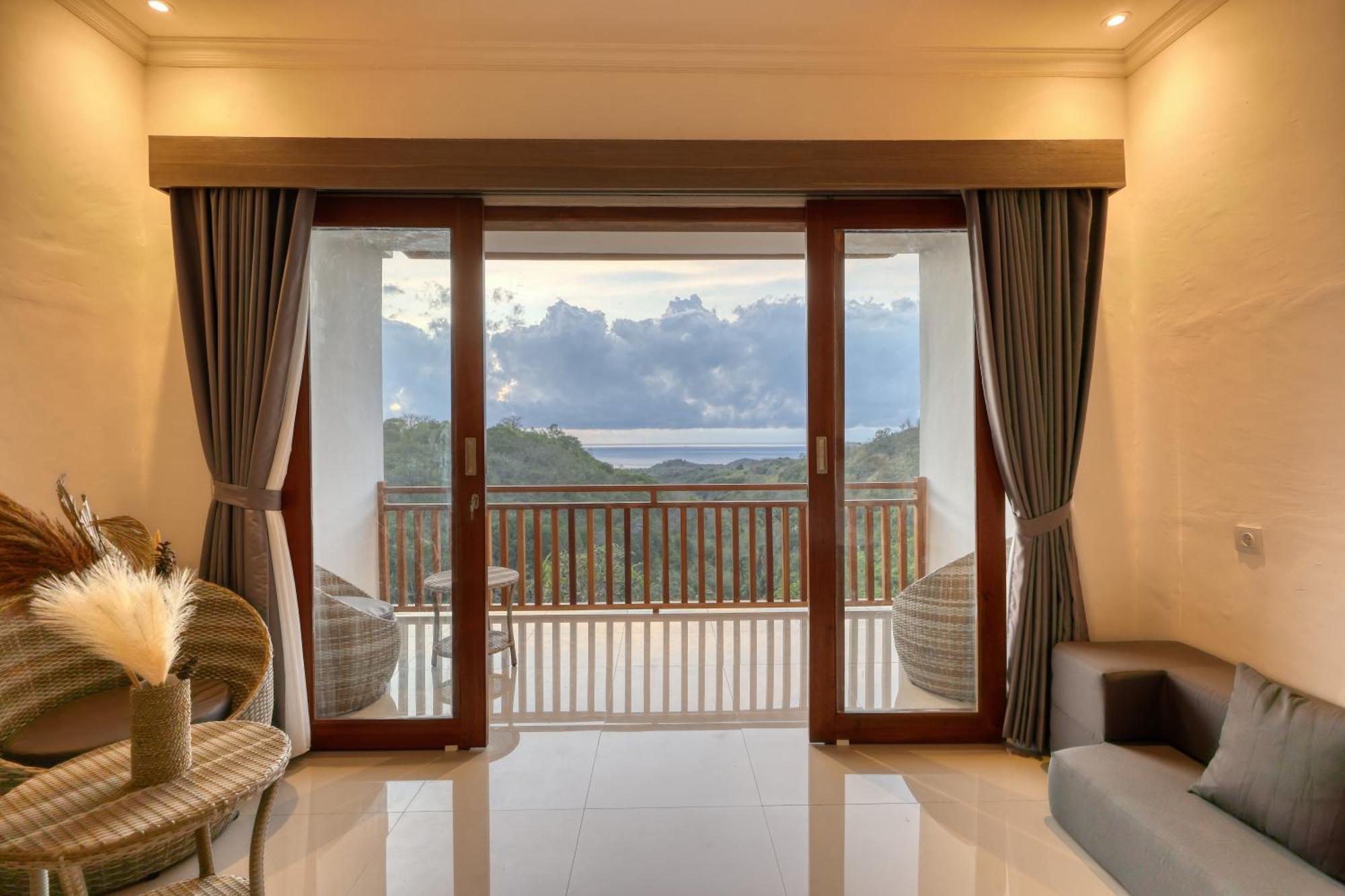 Kelingking Parama Resort Batumadeg エクステリア 写真