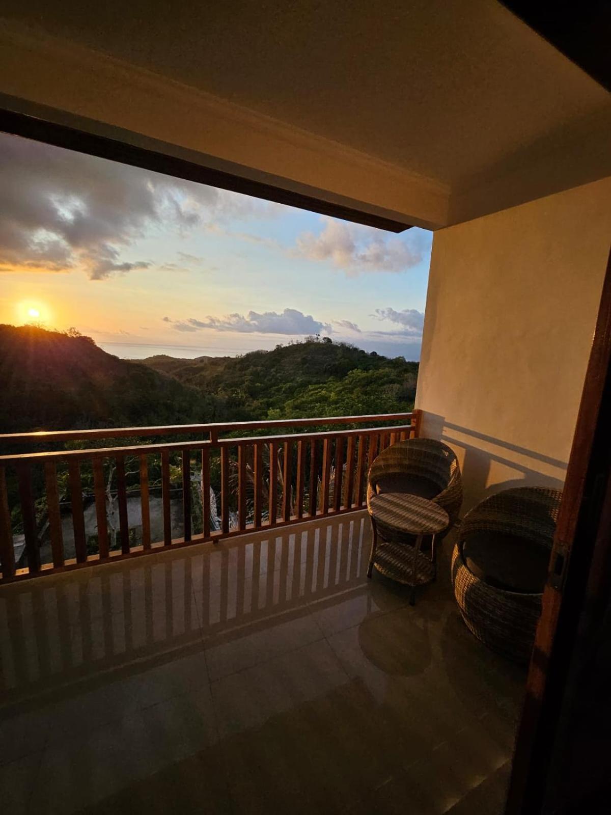 Kelingking Parama Resort Batumadeg エクステリア 写真