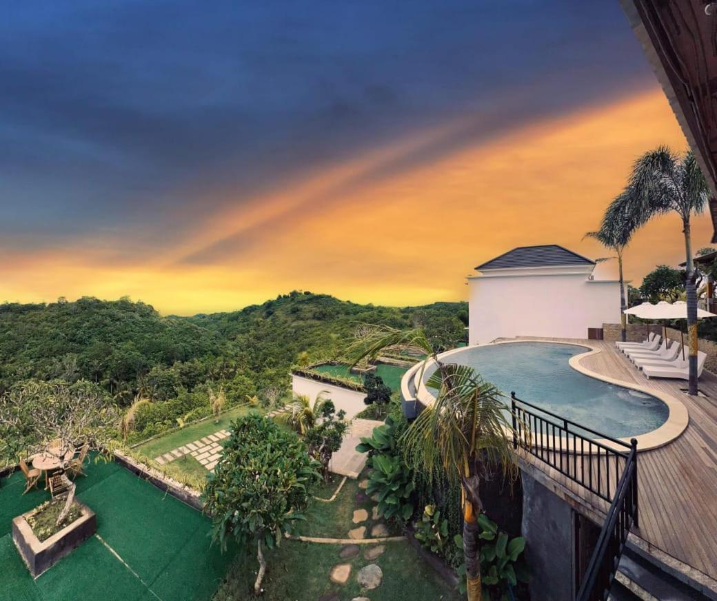 Kelingking Parama Resort Batumadeg エクステリア 写真